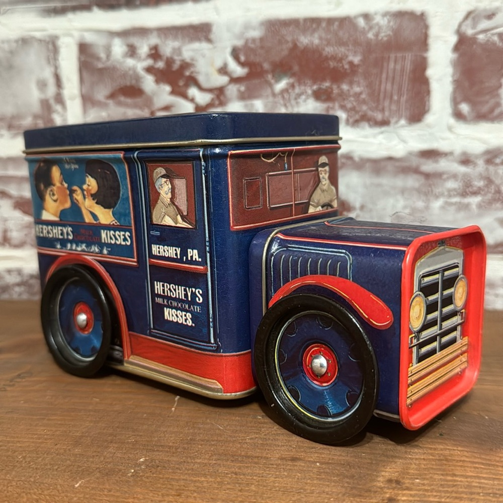 Vintage Hersey's‎ Kisses Tin